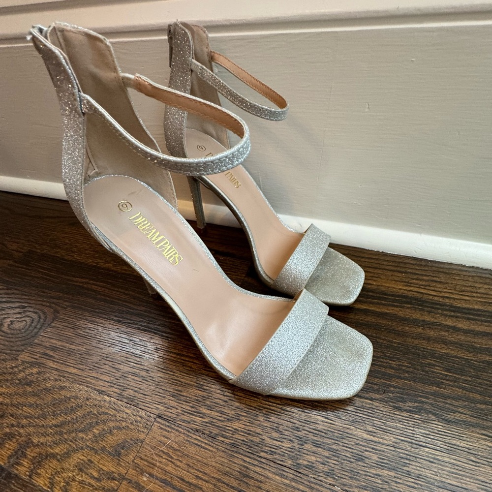 Women’s Dream Pairs High Heel Glitter Silver Sandal Size 9